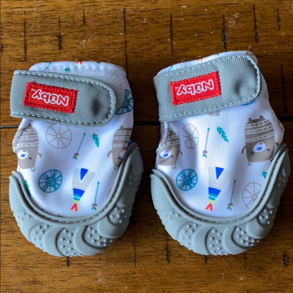 Teething mits for baby